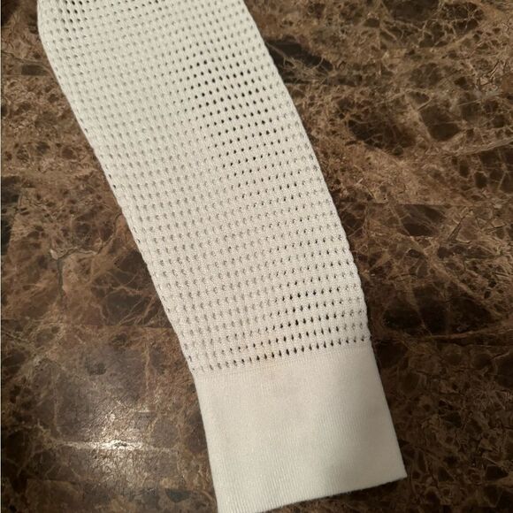 Vintage GUESS 1981 Knitted Sweater Size Small Gold Logo Long Sleeve - Picture 9 of 12